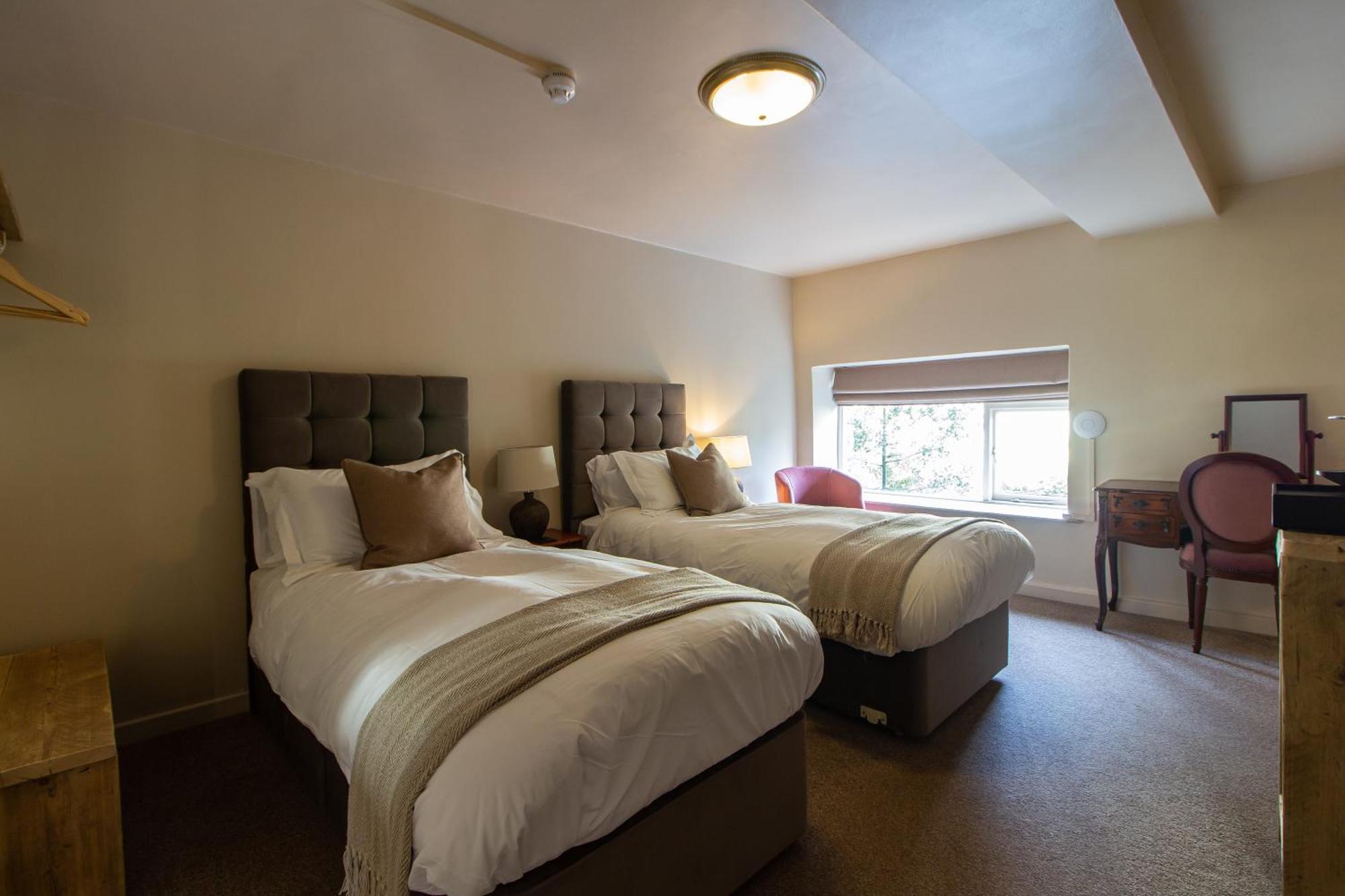 تينتيرن Parva Farmhouse Riverside Guesthouse الغرفة الصورة